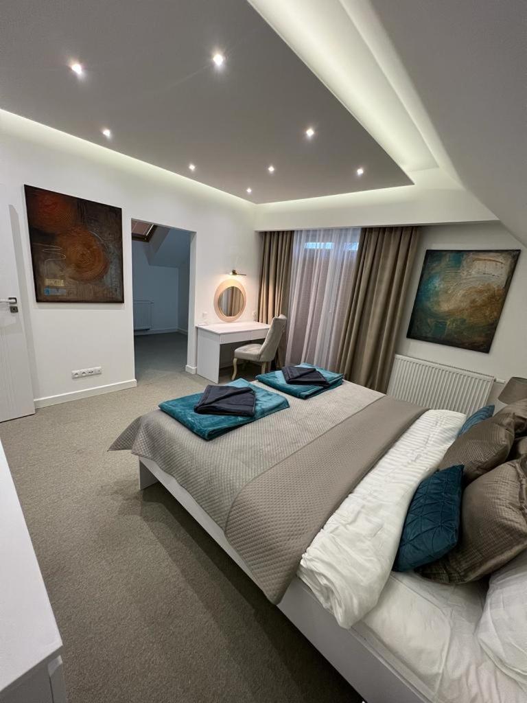 Ms House *
